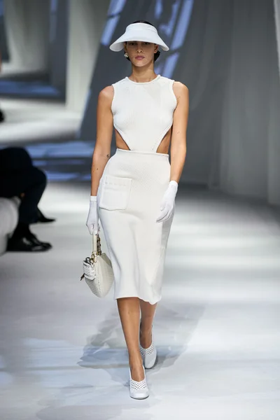 Look 34